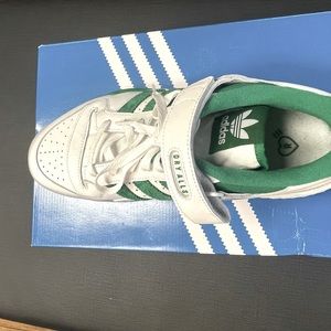 Nice adidas for sale, size 11.5 Mens.